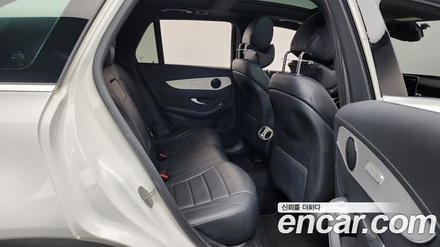 Mercedes-Benz GLC-Class (X253) GLC300e 4MATIC 2021 — фото 12