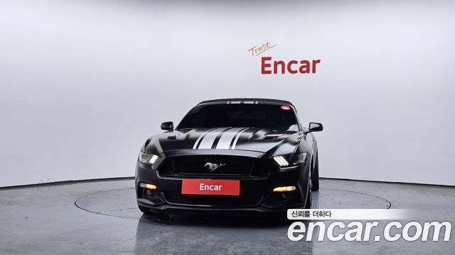 Ford Mustang GT Convertible 2015 — фото 3