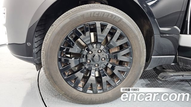 Land Rover Range Rover (IV) 4.4 SDV8 Vogue SE DIESEL 2014 — фото 5