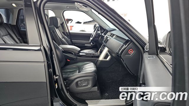 Land Rover Range Rover (IV) 4.4 SDV8 Vogue SE DIESEL 2014 — фото 11