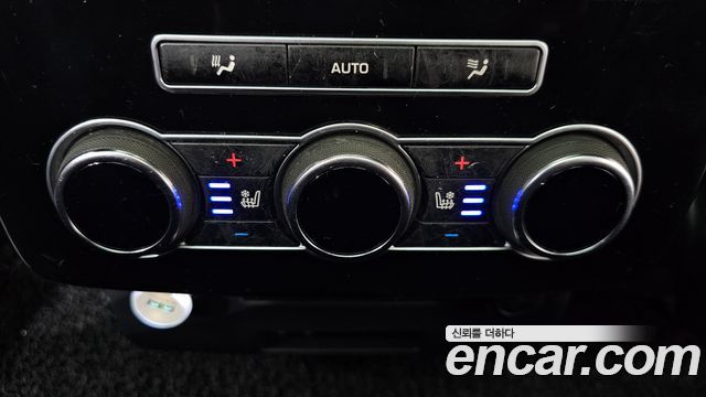 Land Rover Range Rover (IV) 4.4 SDV8 Vogue SE DIESEL 2014 — фото 18