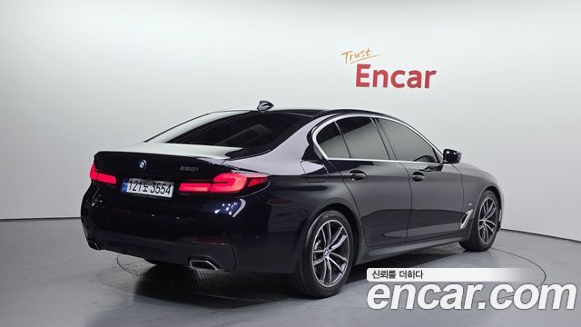 BMW 5 Series (G30) 520i M Sport 2022 — фото 2