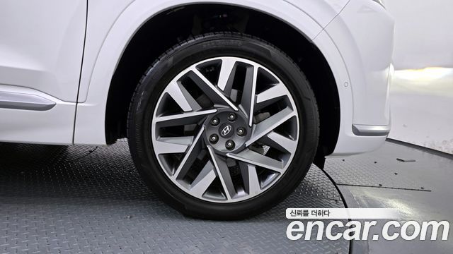 Hyundai Santa Fe Diesel 2.2 2WD Calligraphy 2021 — фото 5