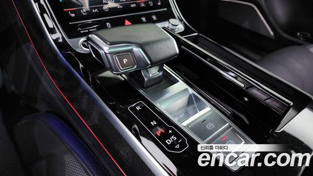 Audi A8 (D5) 55 TFSI Quattro Premium LWB 2022 — фото 9