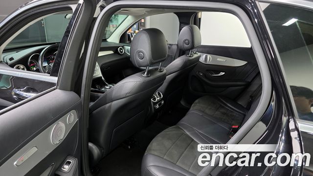 Mercedes-Benz GLC-Class (X253) GLC300 4MATIC AMG Line 2019 — фото 11