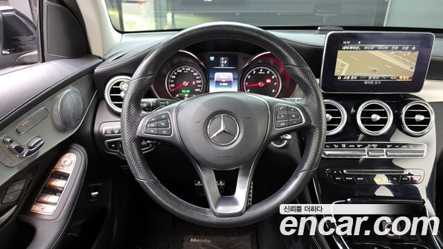 Mercedes-Benz GLC-Class (X253) GLC300 4MATIC AMG Line 2019 — фото 13