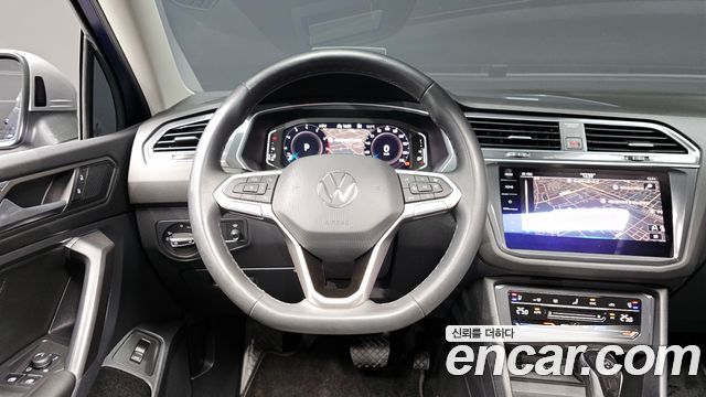Volkswagen Tiguan Allspace 2.0 TSI Prestige 2022 — фото 13