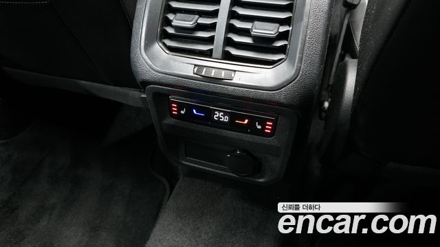 Volkswagen Tiguan Allspace 2.0 TSI Prestige 2022 — фото 19