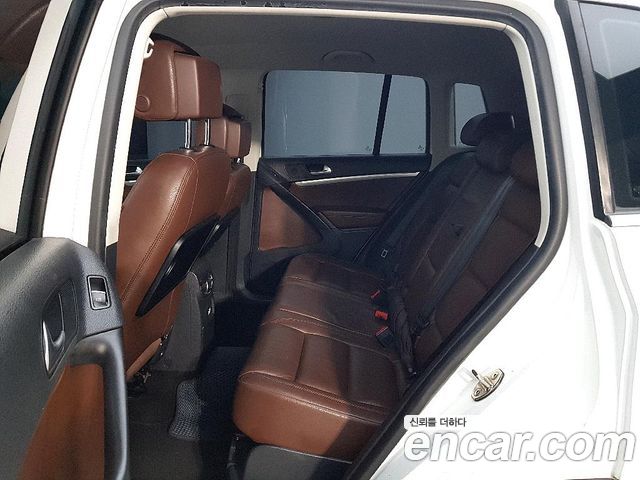 Volkswagen Tiguan 2.0 TDI Comfort 5N 2015 — фото 9