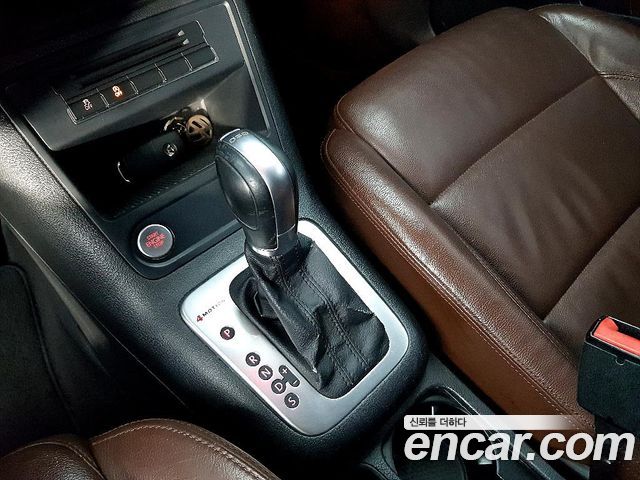 Volkswagen Tiguan 2.0 TDI Comfort 5N 2015 — фото 17