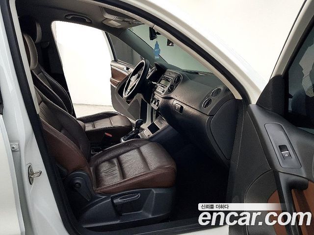 Volkswagen Tiguan 2.0 TDI Comfort 5N 2015 — фото 19