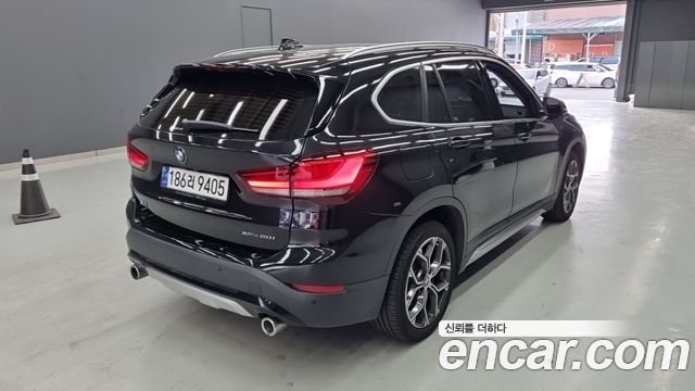 BMW X1 (F48) xDrive 20i xLine 2021 — фото 3
