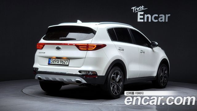 Kia Sportage The Bold Diesel 2.0 2WD Prestige 2021 — фото 2