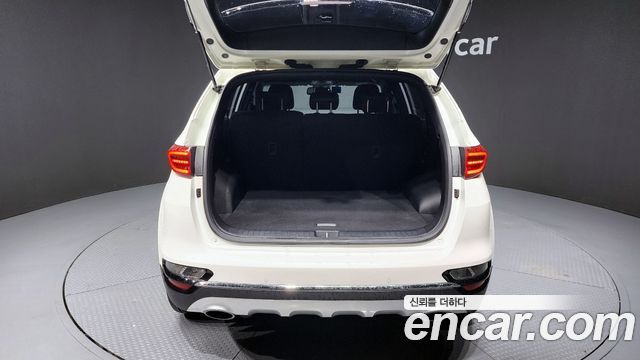 Kia Sportage The Bold Diesel 2.0 2WD Prestige 2021 — фото 20