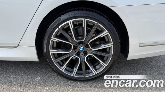 BMW 7 Series (G11) 740d xDrive M Sport 2021 — фото 5
