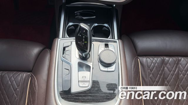 BMW 7 Series (G11) 740d xDrive M Sport 2021 — фото 9