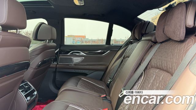 BMW 7 Series (G11) 740d xDrive M Sport 2021 — фото 10