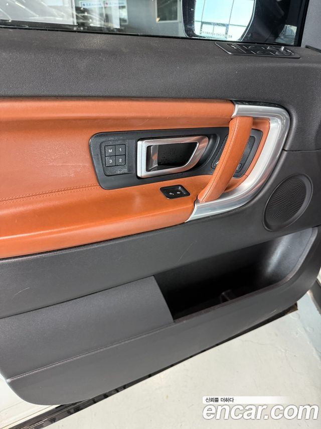 Land Rover Discovery Sport 2.0 TD4 HSE Luxury 2016 — фото 14
