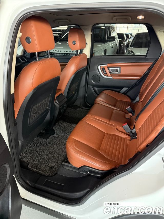 Land Rover Discovery Sport 2.0 TD4 HSE Luxury 2016 — фото 16