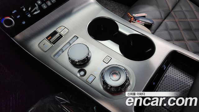Genesis GV70 2.5T Gasoline AWD 2025 — фото 9