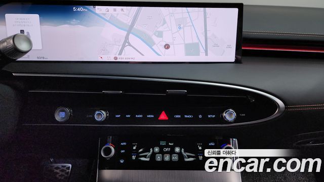 Genesis GV70 2.5T Gasoline AWD 2025 — фото 15