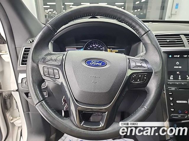 Ford Explorer 2.3 Limited 4WD 5th 2018 — фото 9