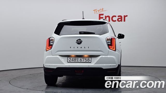 KG Mobility (SsangYong) Very New Tivoli Gasoline 1.5 2WD V3 2022 — фото 4