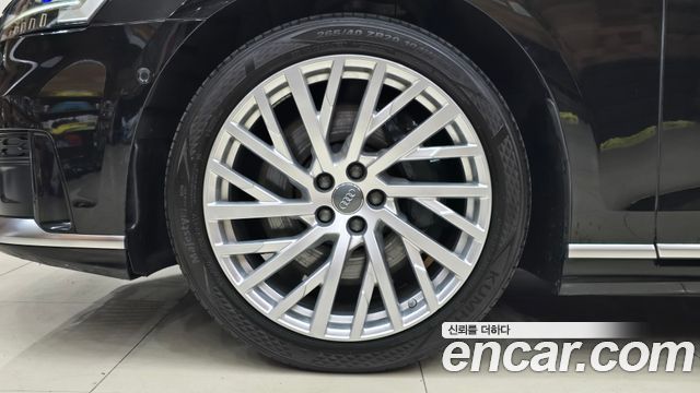 Audi A8 (D5) 55 TFSI Quattro LWB 2020 — фото 6