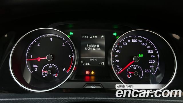 Volkswagen Golf (VII) 2.0 TDI Premium 2016 — фото 8