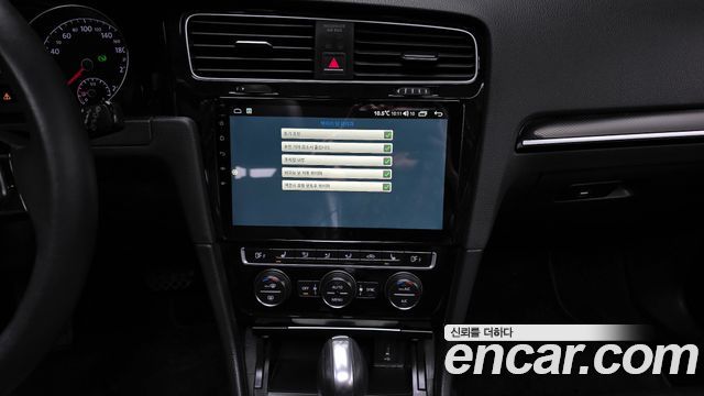 Volkswagen Golf (VII) 2.0 TDI Premium 2016 — фото 14