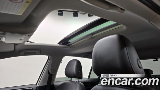 Volkswagen Golf (VII) 2.0 TDI Premium 2016 — фото 19
