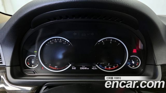 BMW 5 Series (F10) 528i xDrive Luxury 2014 — фото 8