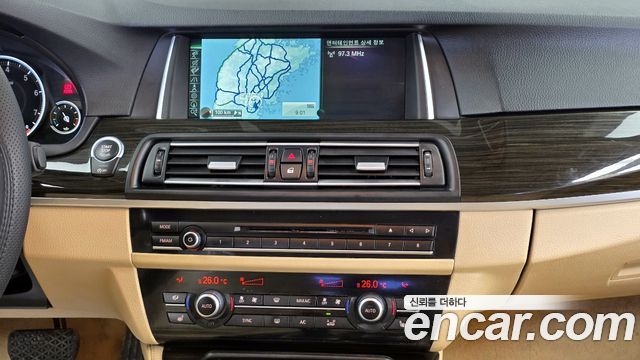 BMW 5 Series (F10) 528i xDrive Luxury 2014 — фото 18