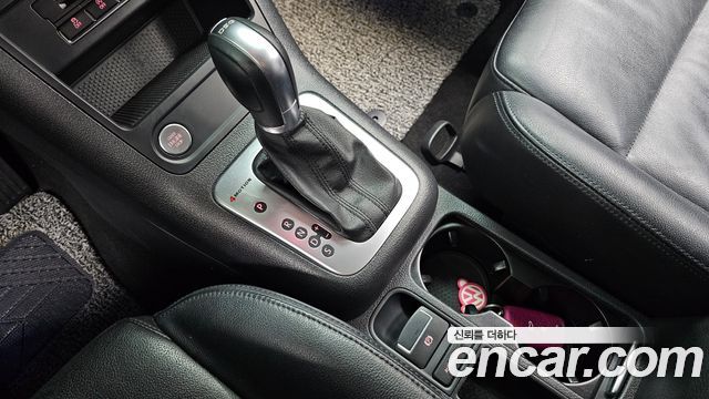 Volkswagen Tiguan 2.0 TDI Comfort 5N 2015 — фото 9