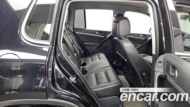 Volkswagen Tiguan 2.0 TDI Comfort 5N 2015 — фото 12