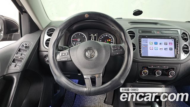 Volkswagen Tiguan 2.0 TDI Comfort 5N 2015 — фото 13