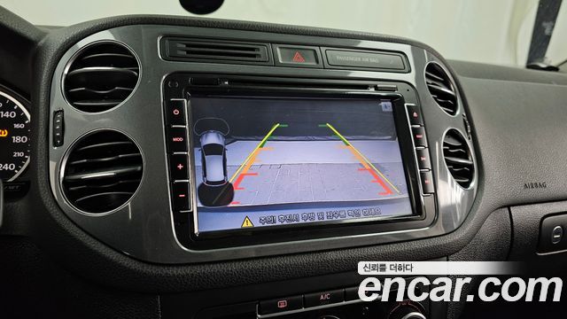 Volkswagen Tiguan 2.0 TDI Comfort 5N 2015 — фото 15