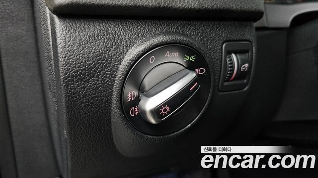 Volkswagen Tiguan 2.0 TDI Comfort 5N 2015 — фото 18