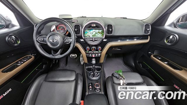 MINI Cooper D Countryman ALL4 HIGH 2nd 2018 — фото 7