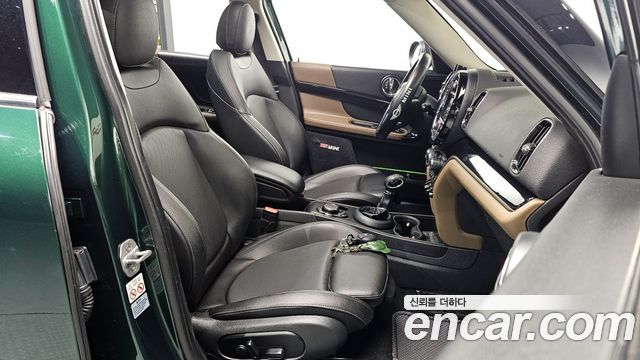 MINI Cooper D Countryman ALL4 HIGH 2nd 2018 — фото 10