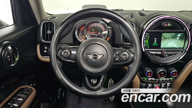 MINI Cooper D Countryman ALL4 HIGH 2nd 2018 — фото 17
