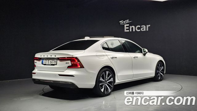 Volvo S60 (III) B5 Ultimate Bright 2024 — фото 2