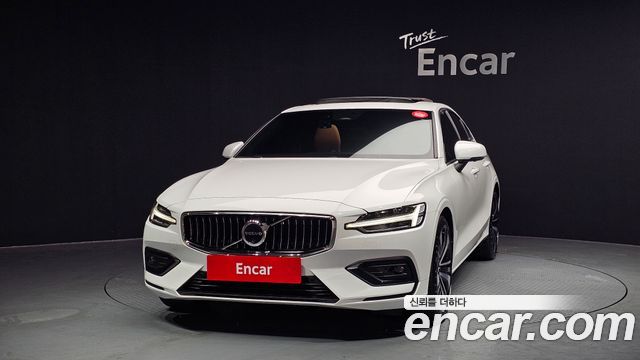 Volvo S60 (III) B5 Ultimate Bright 2024 — фото 3
