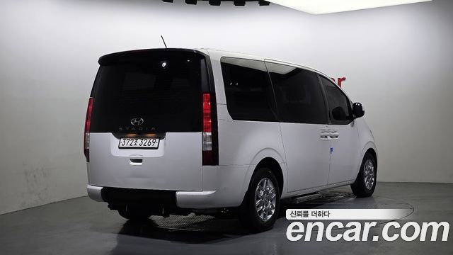Hyundai Staria disability support car 2022 — фото 2