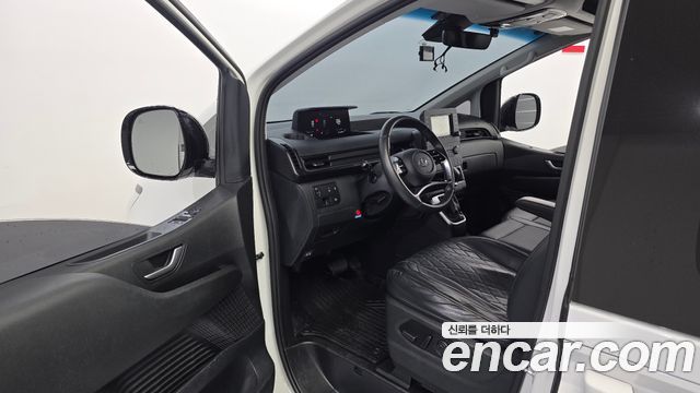 Hyundai Staria disability support car 2022 — фото 10