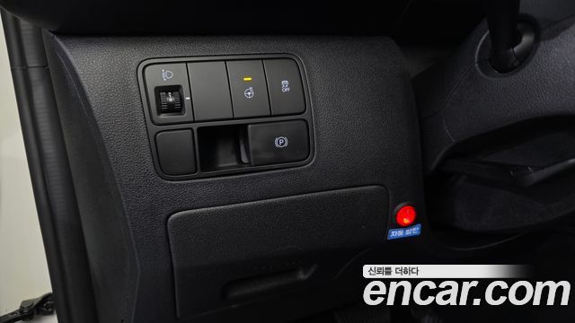 Hyundai Staria disability support car 2022 — фото 12