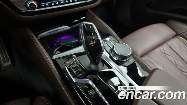 BMW 6 Series GT (G32) 640i xDrive M Sport 2023 — фото 9