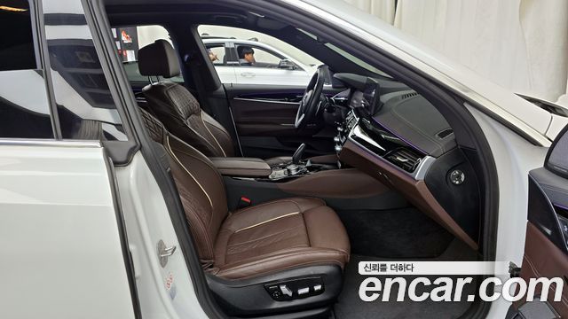 BMW 6 Series GT (G32) 640i xDrive M Sport 2023 — фото 15