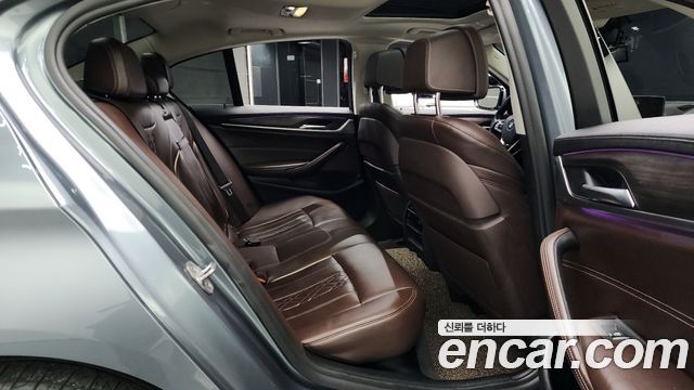 BMW 5 Series (G30) 520d xDrive Luxury Plus 2018 — фото 16