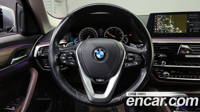 BMW 5 Series (G30) 520d xDrive Luxury Plus 2018 — фото 17